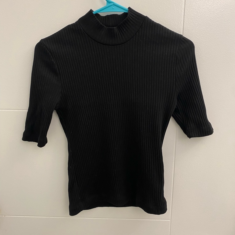 KOTN Ribbed Mock Neck Fitted Tee